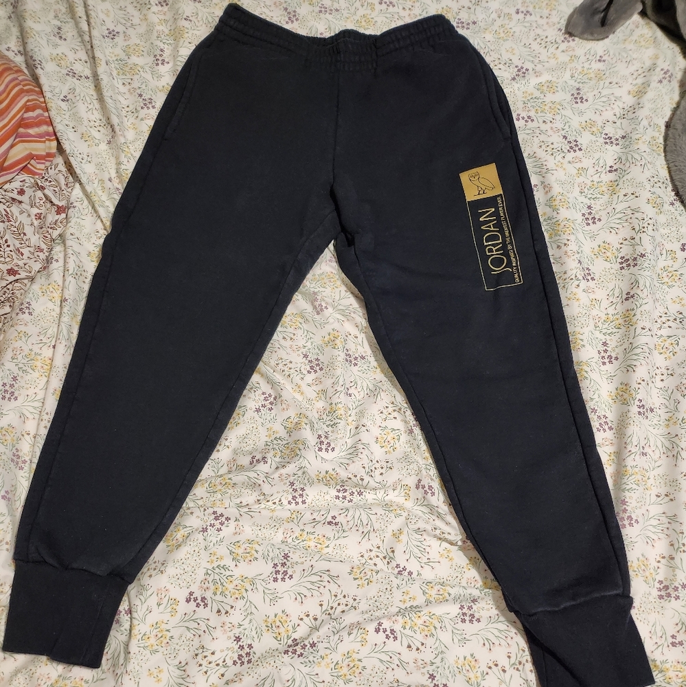 OVO🦉 X JORDAN                          medium joggers